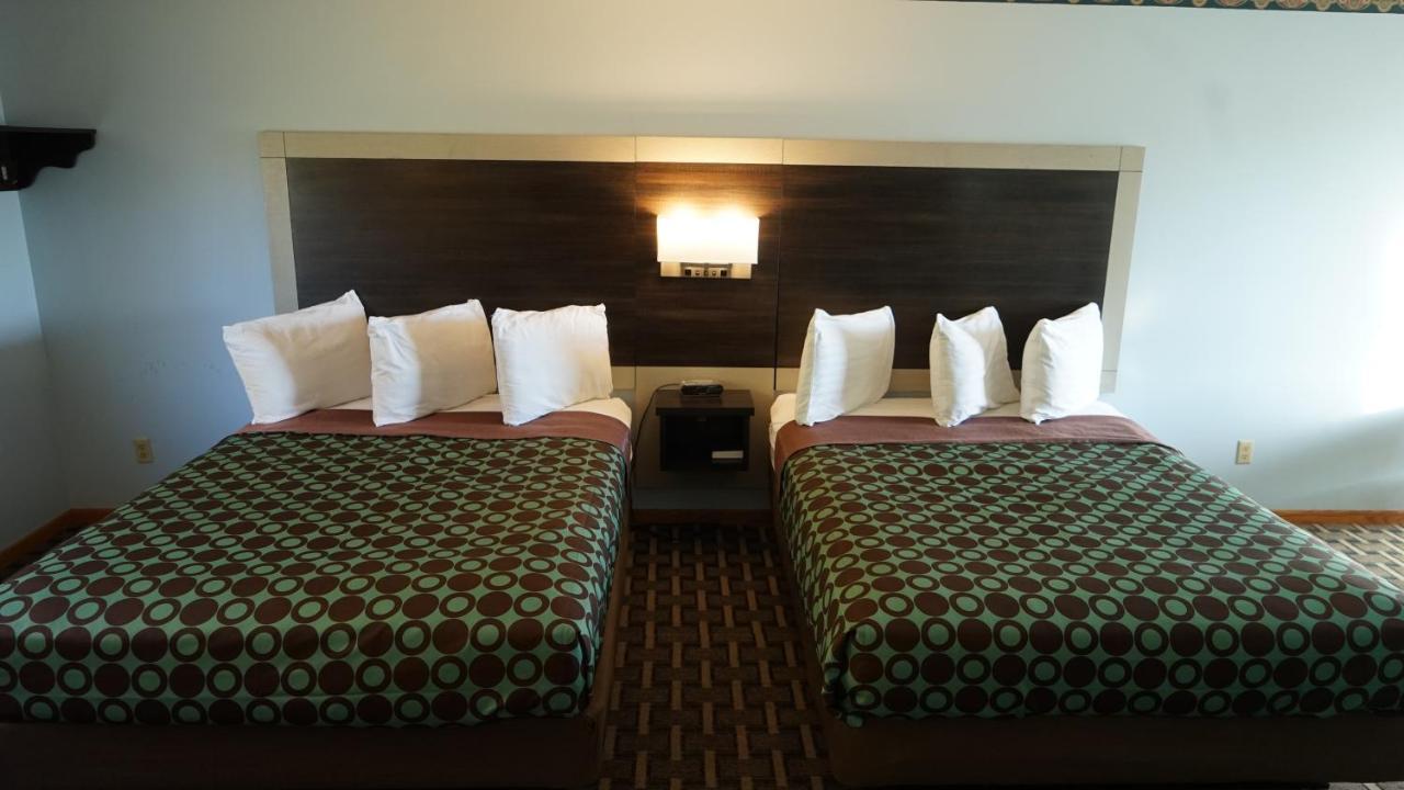 Budget Host Inn Fridley Bagian luar foto