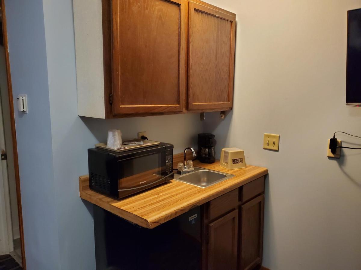 Budget Host Inn Fridley Bagian luar foto